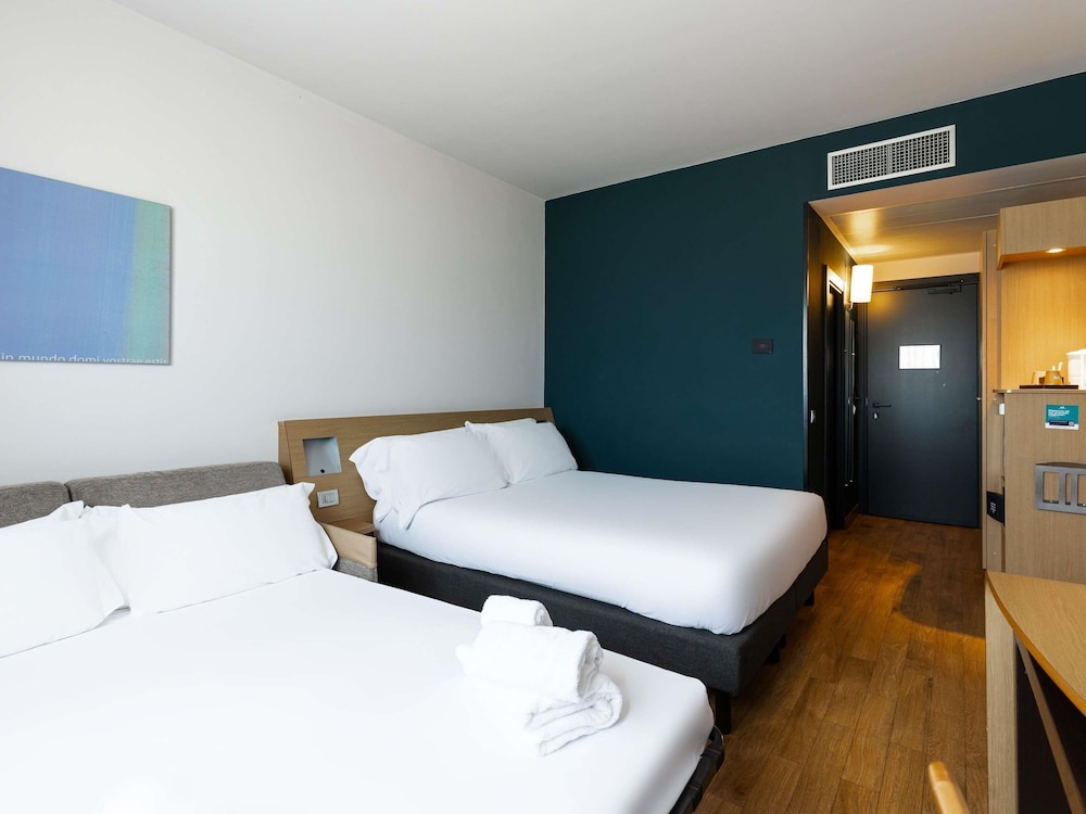 NOVOTEL CASERTA SUD 25/61