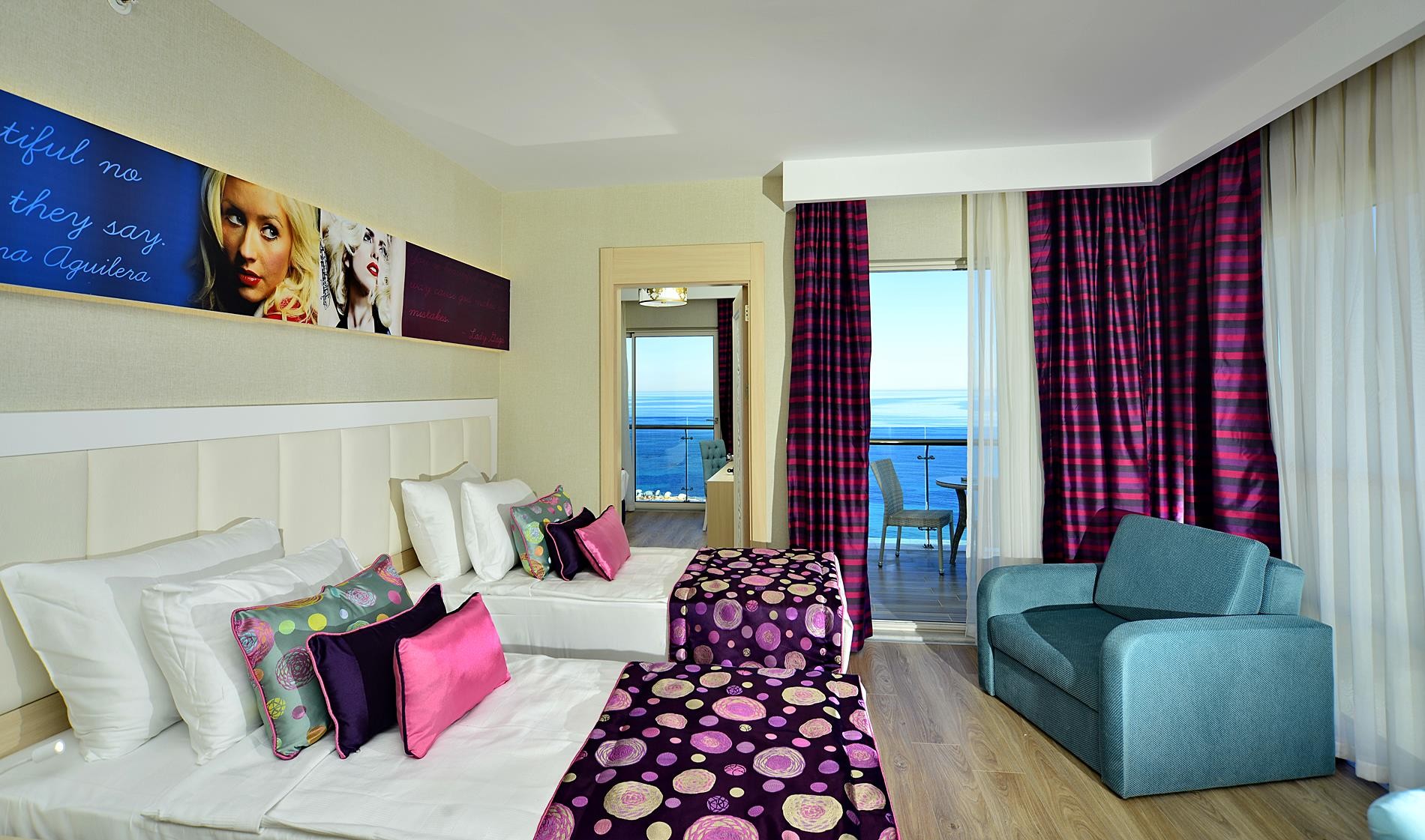Azura Deluxe Resort Spa 23/42