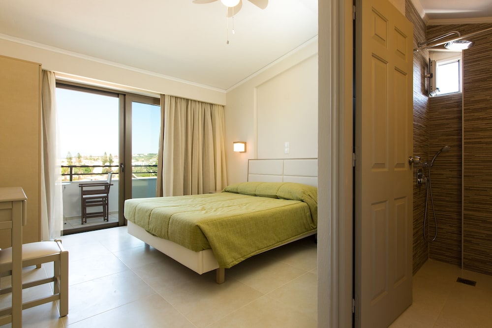 Trefon Hotel Apartments and Family Suites 25/73