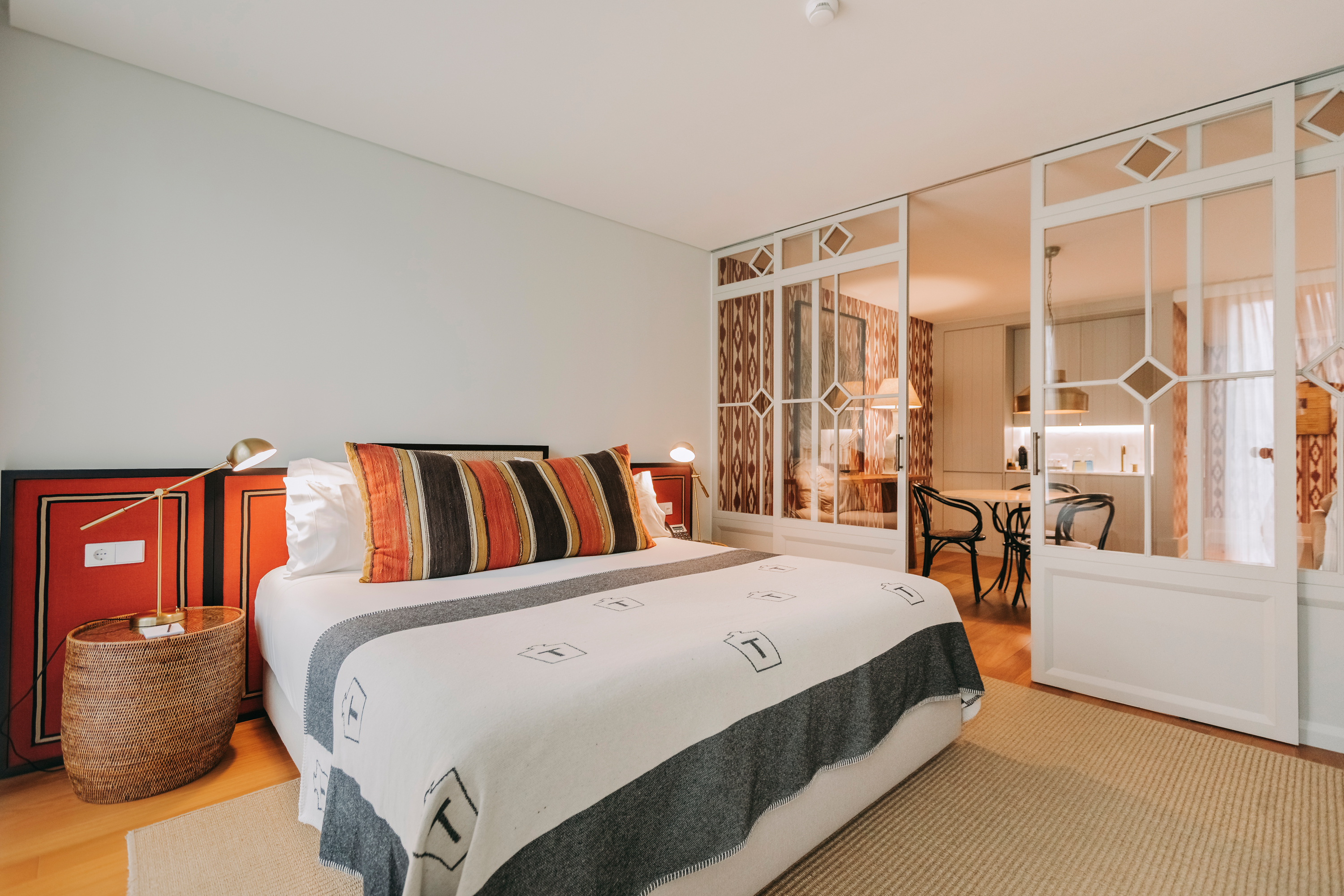 Suite, Balcony