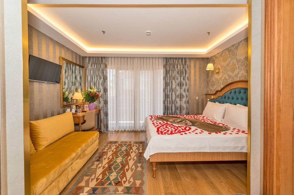 Aprilis Gold Hotel 10/50