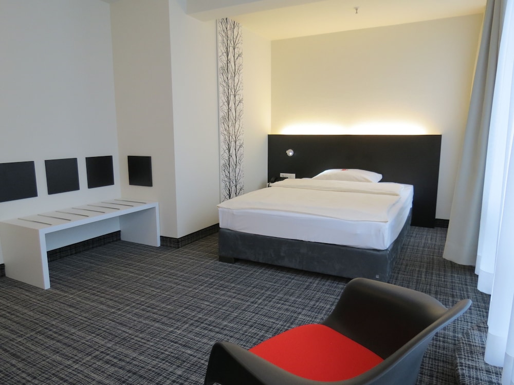 Comfor Hotel 16/72