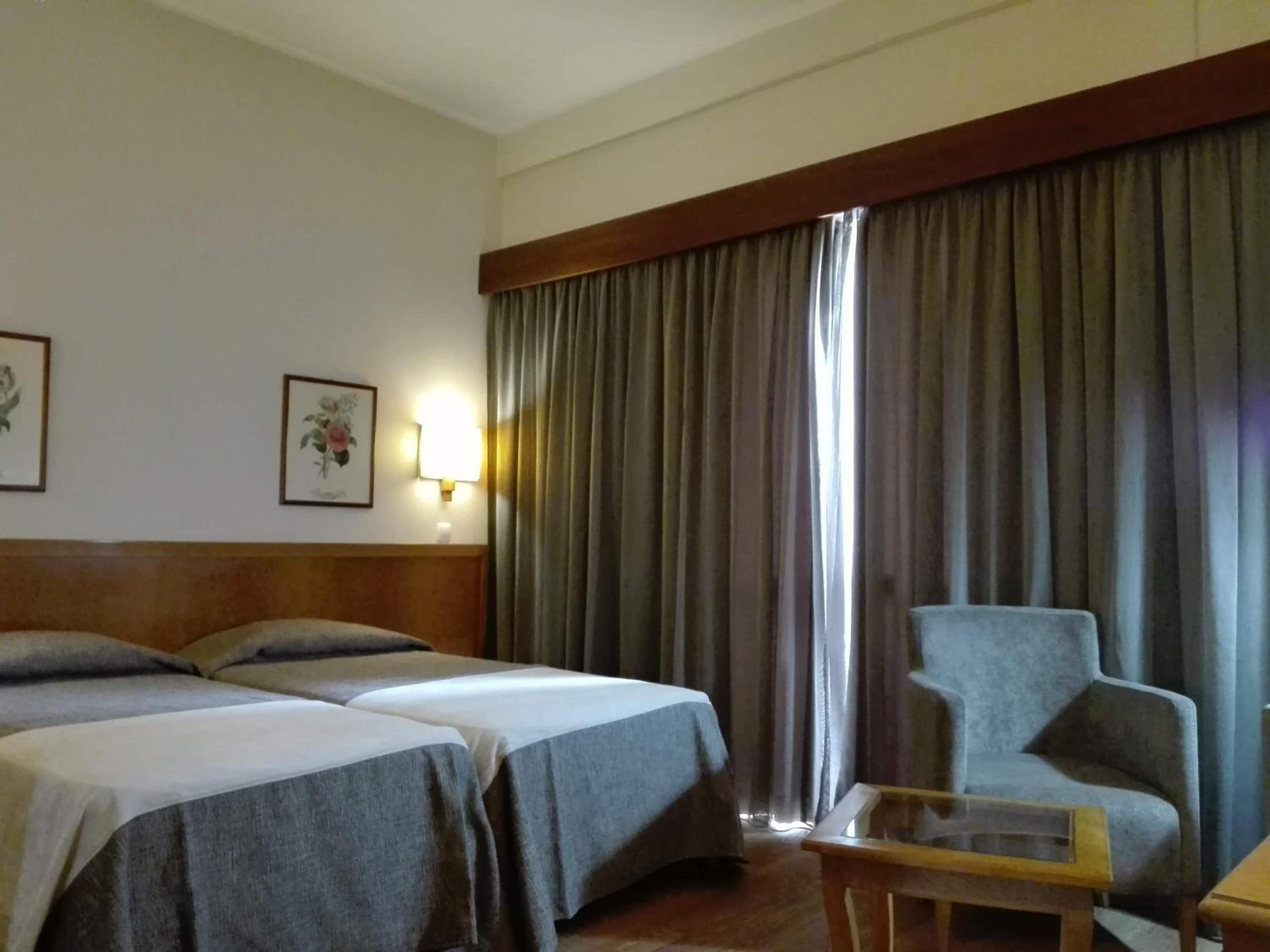Room, Double or Twin Bed