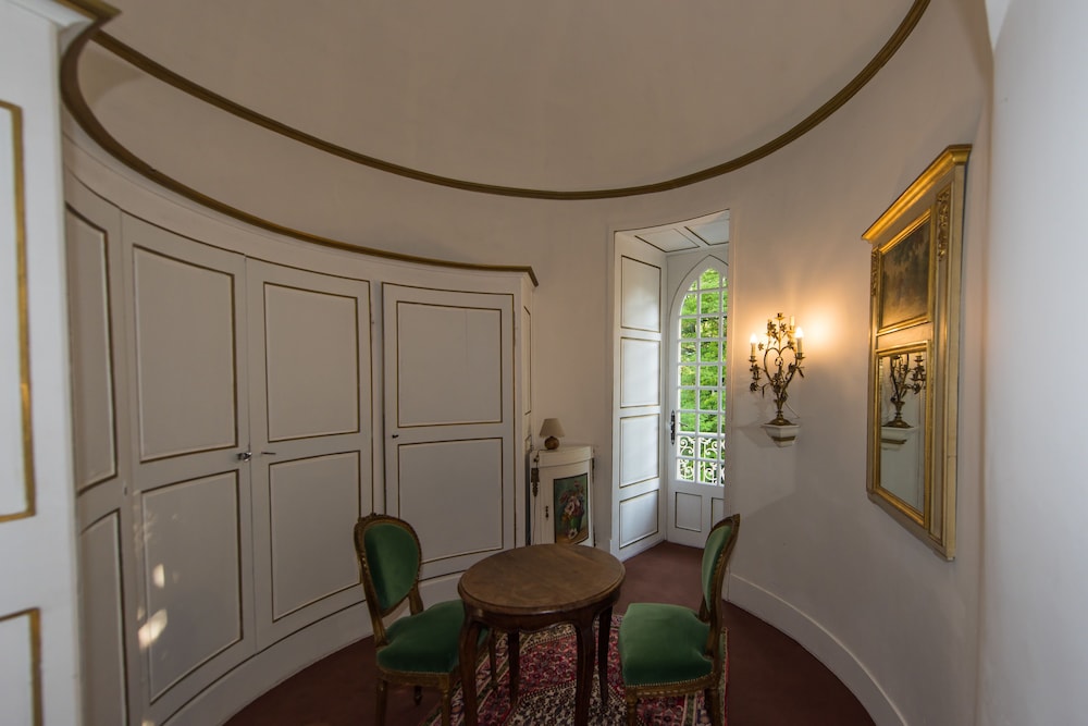 CHATEAU D AYRES 40/72