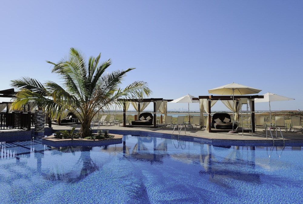 swimming pool spa