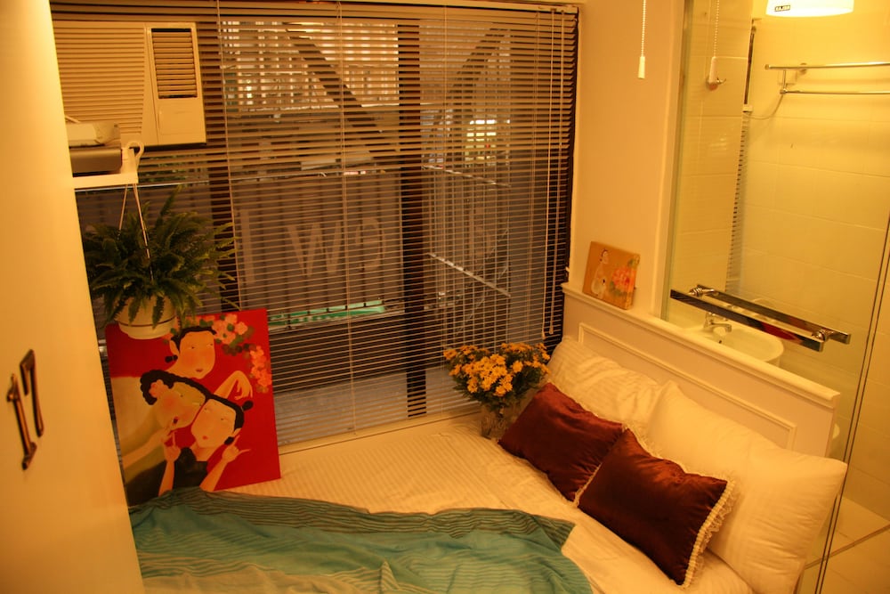 Apple Hotel 32/42