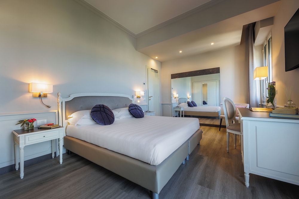 Exclusive, Twin Beds, Sea View, Balcony