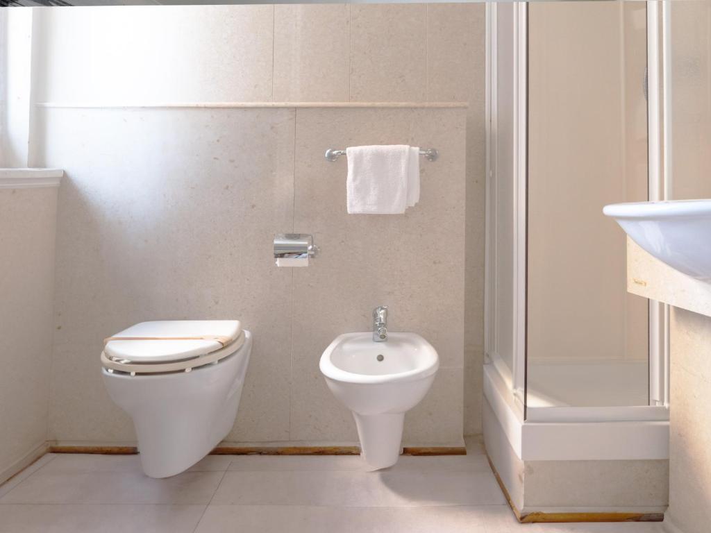 غرفة قياسية رباعية، B&B HOTEL Celle Ligure 2/2