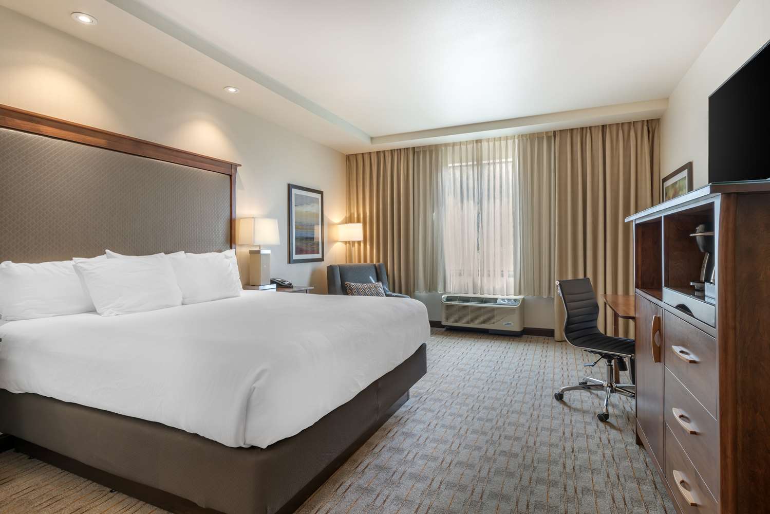 Best Western Premier Boulder Falls Inn 13/66