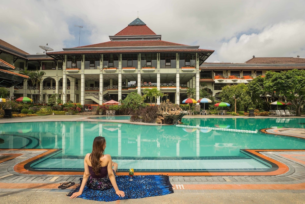Royal Hotel and Villa Batu 32/61