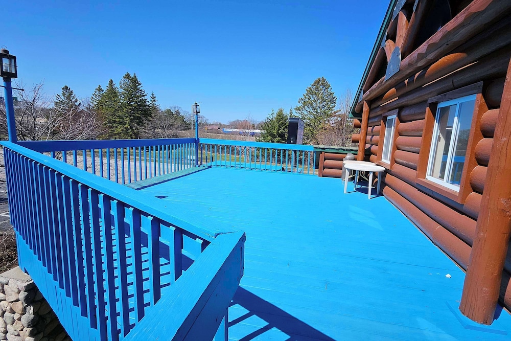 Days Inn by Wyndham Mackinaw City/Bridgeview Area 45/61
