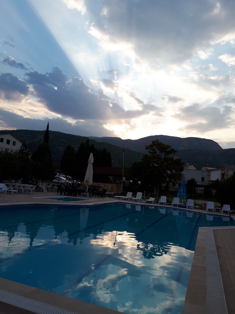 Samdan Termal Otel 35/47