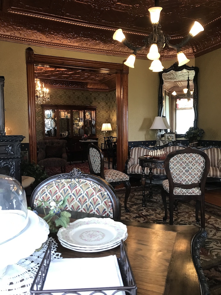 Nauvoo Grand Bed and Breakfast 41/51