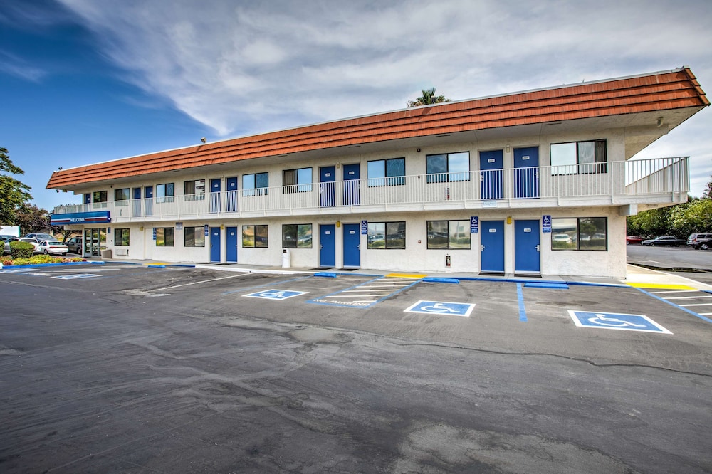 Motel6 Vacaville, CA 6/42