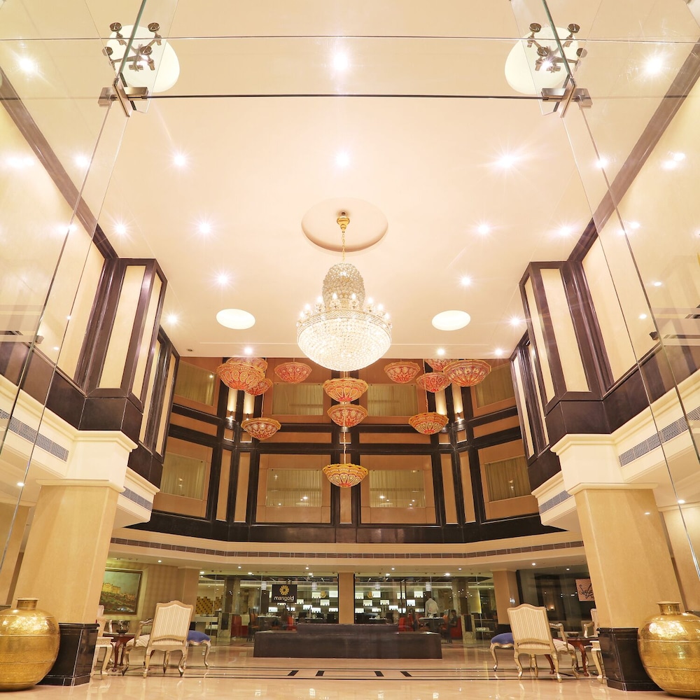 GOLDEN TULIP JAIPUR 33/50