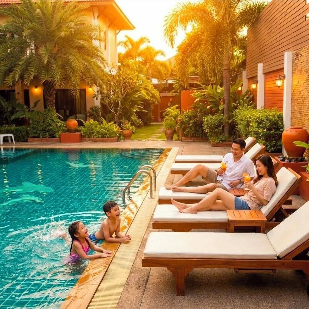 Valhalla Hotel Pattaya 68/75