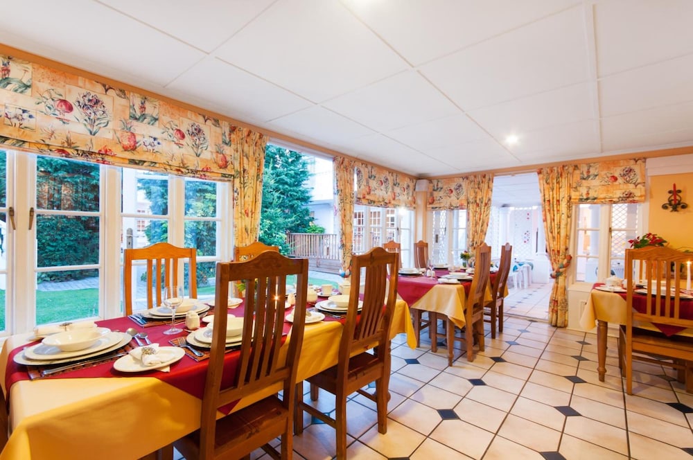 Heugh Road Guest House (Essential Service Acc) 20/24