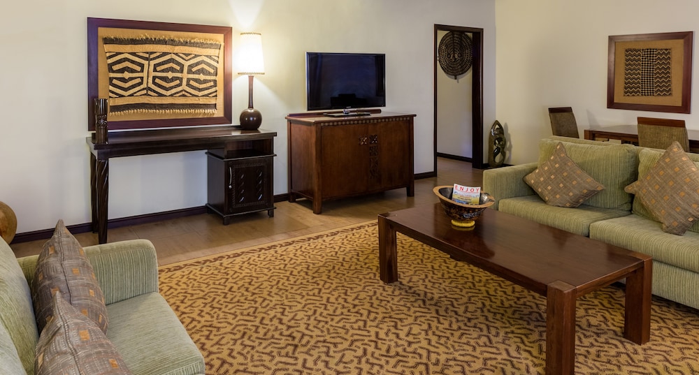 The African Regent Hotel 41/71