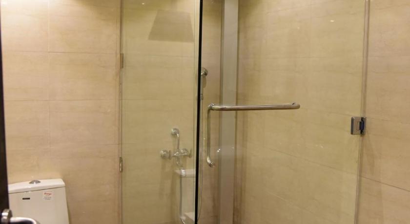 Hotel Creek 33/33