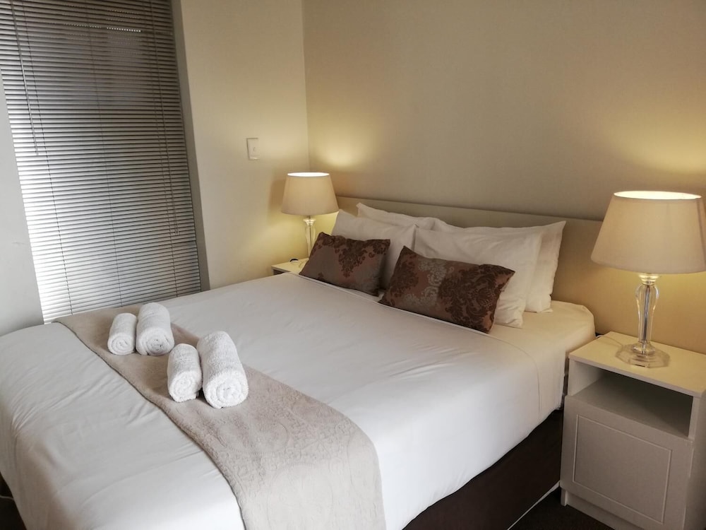 Royal Hotel Knysna 4/22
