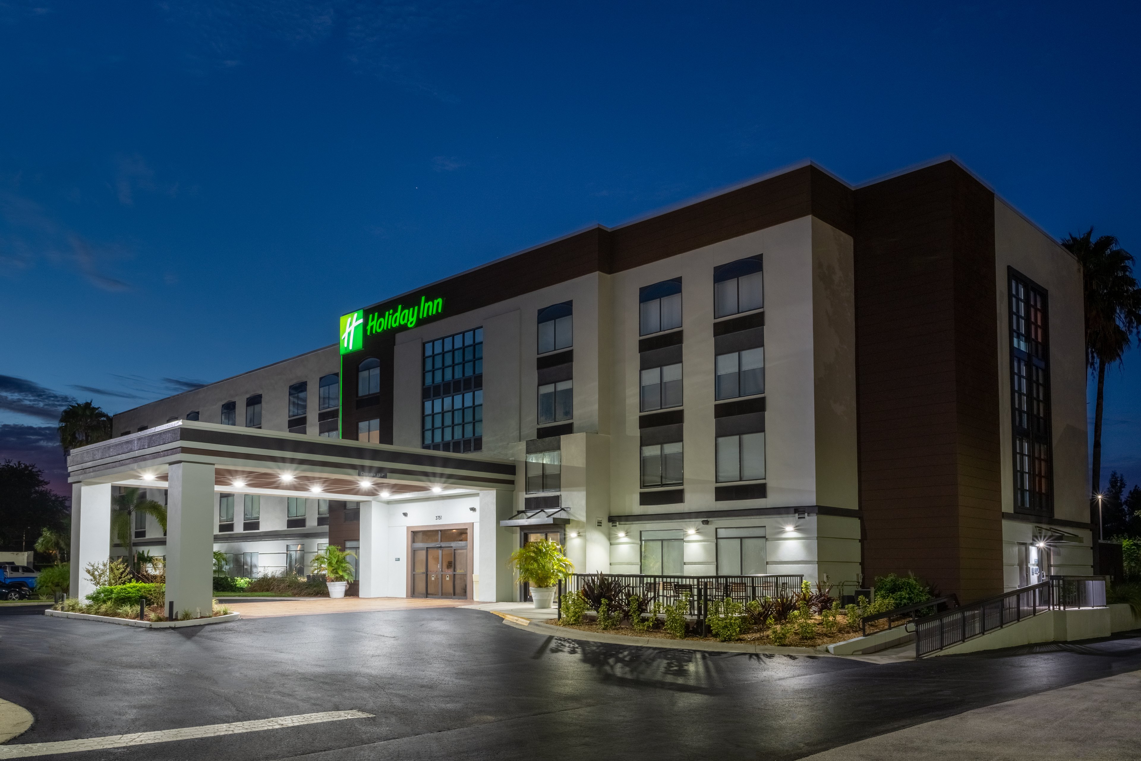 Holiday Inn Tampa North 2/41
