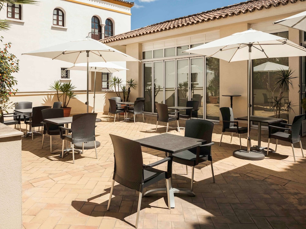 Ibis Sevilla 64/73