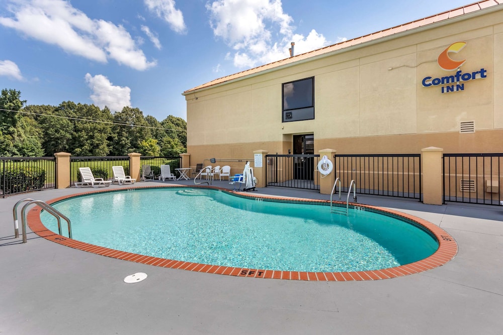 Comfort Inn Brownsville I-40 1/36
