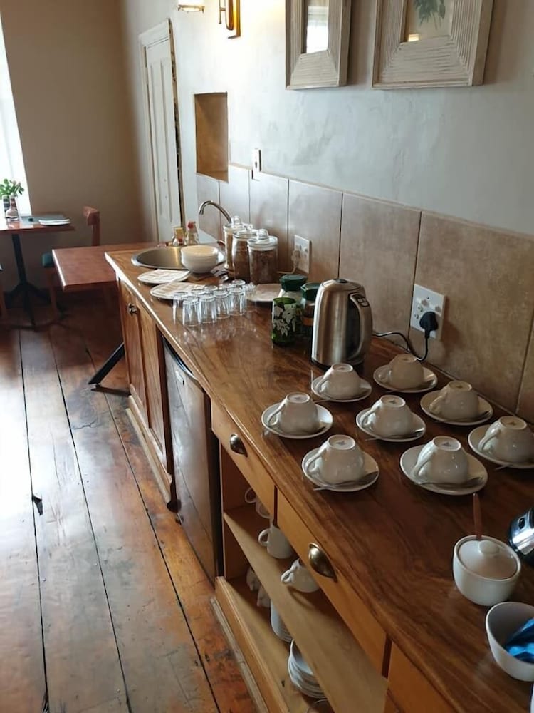 137 High Street Guest House 48/48