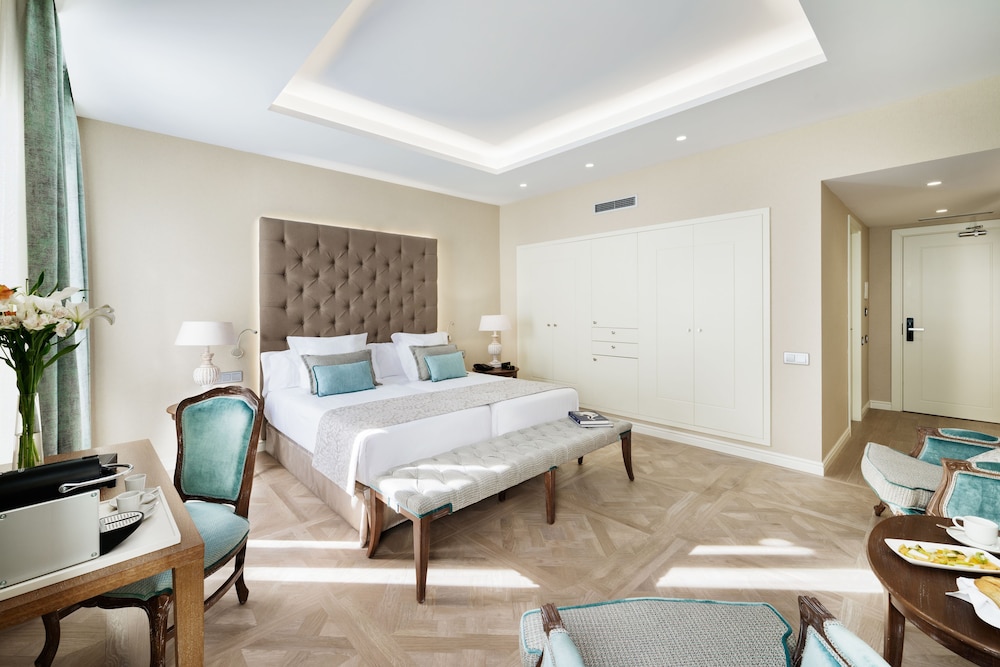 Lamaro Hotel 15/50