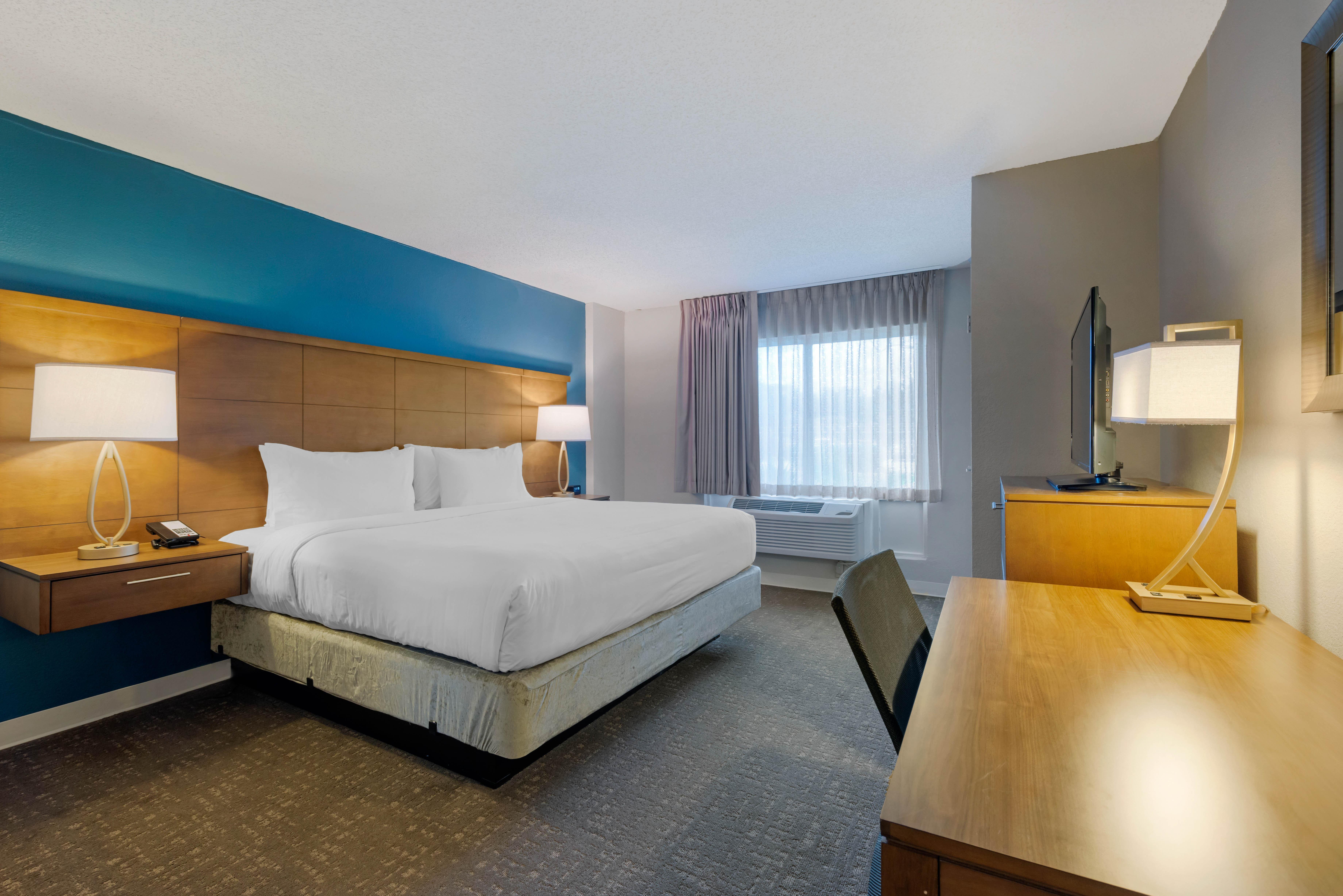 Room at Staybridge Suites Orlando Royale Parc Suites, an IHG Hotel, KISSIMMEE - FL