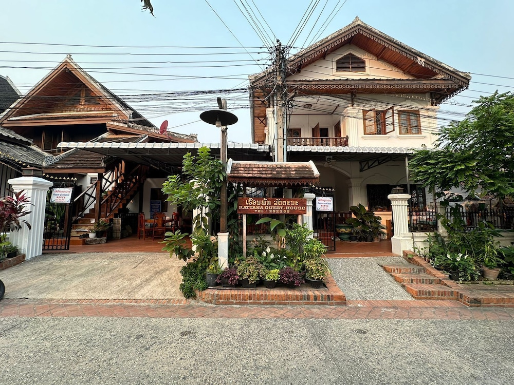 Rattana Guesthouse 2/18