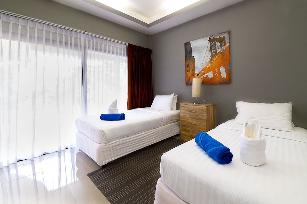 Phangan Beach Resort 33/68