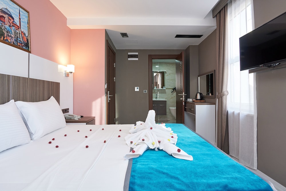 Renzo Hotel 14/38