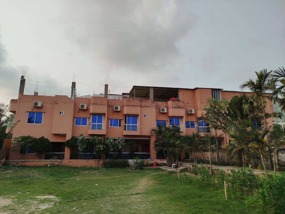 Divine Eco Resort 5/50