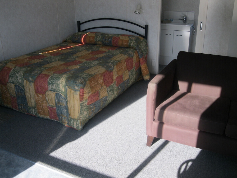 Cosy Corner Holiday Park 19/50