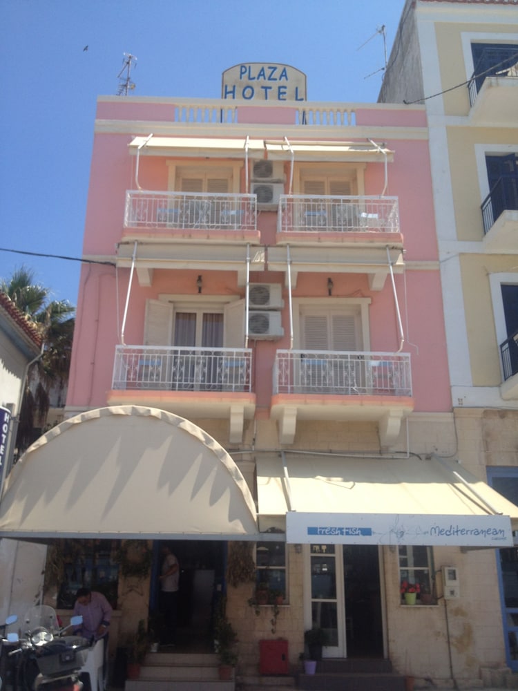 Hotel Plaza 1/30