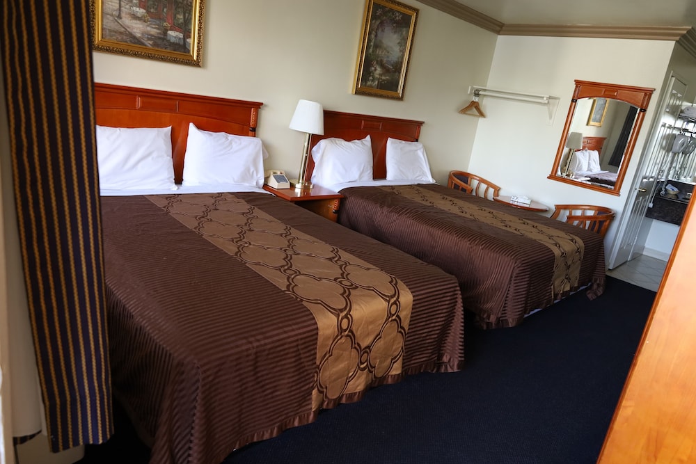 Lambert Inn 10/56