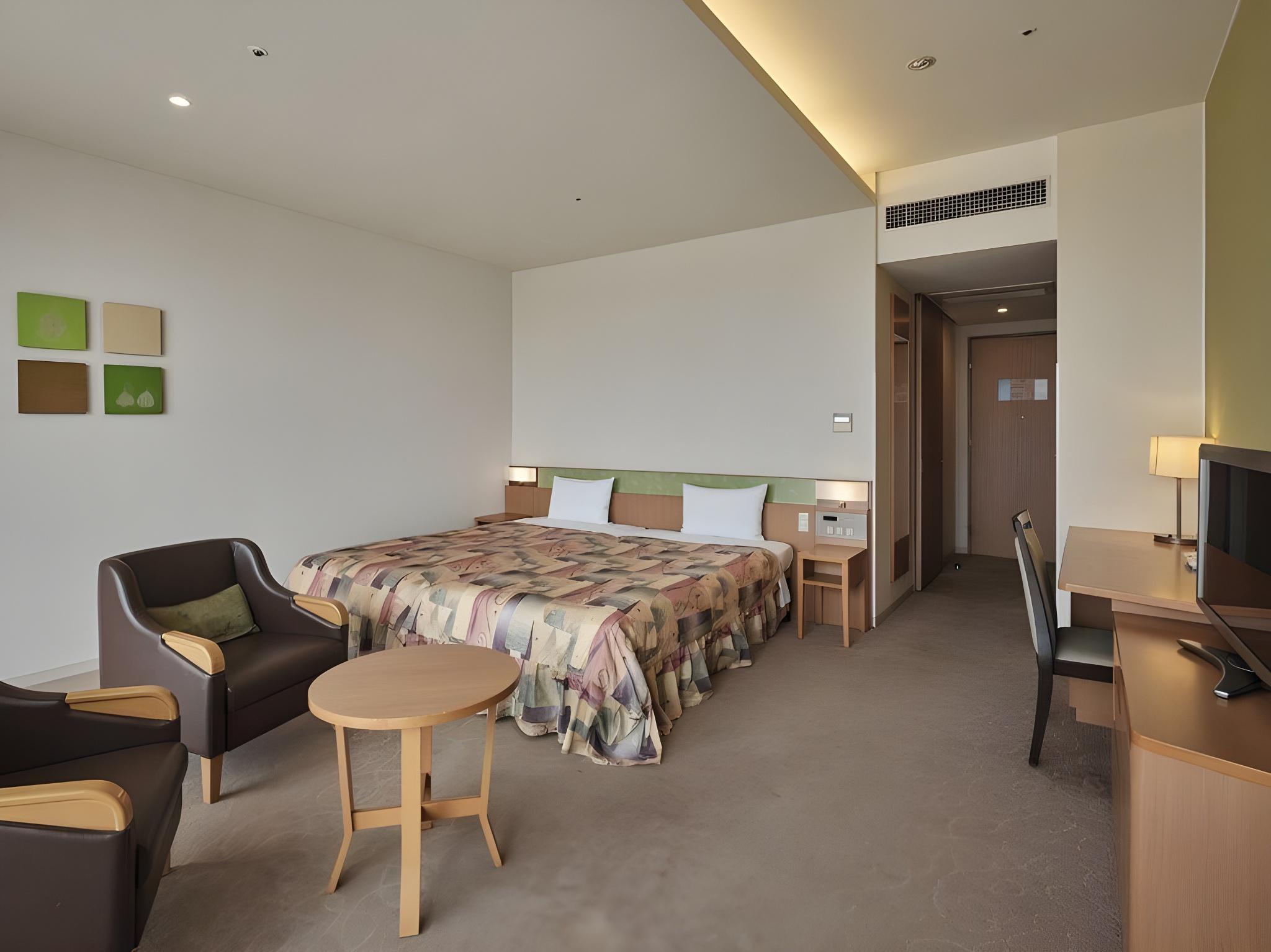 Room, Balcony, New Wing