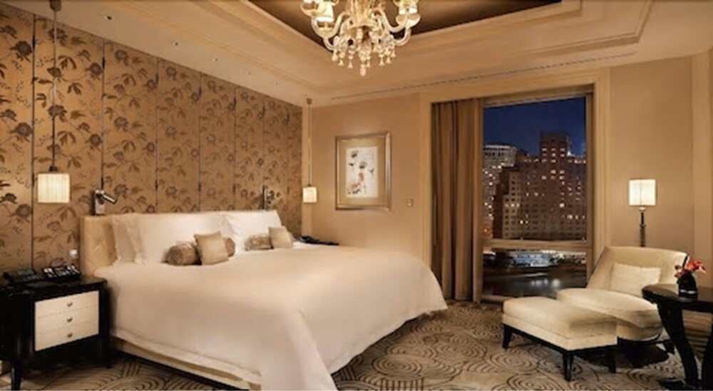 The Peninsula Shanghai 8/48