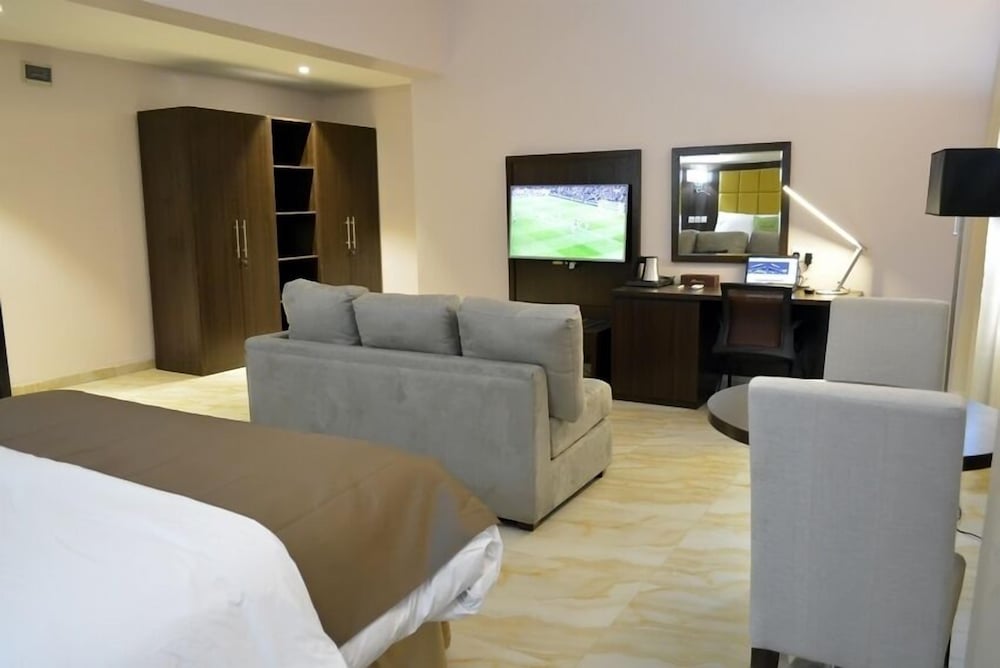 De Santos Hotel Awka 9/32