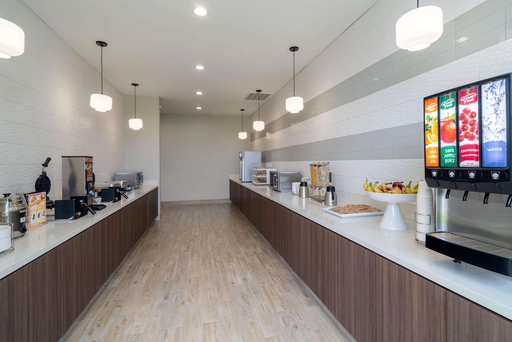 La Quinta Inn & Suites By Wyndham Tifton 2/26