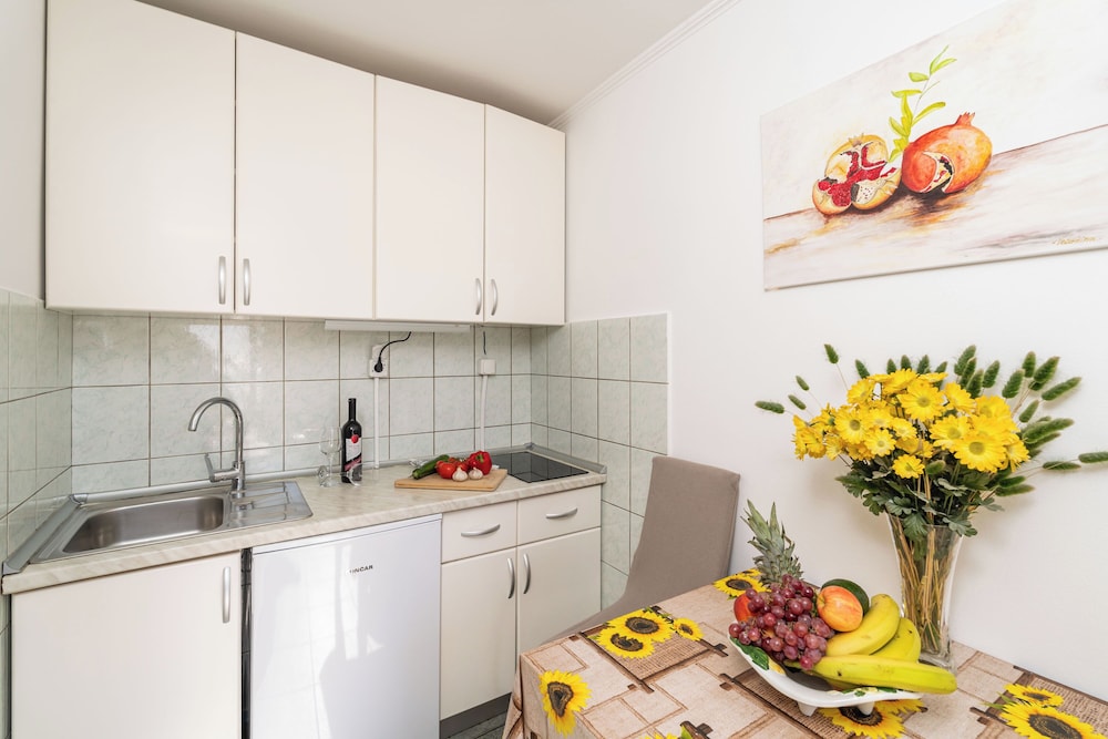 Apartments Lora 34/50