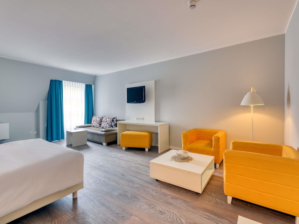جناح عائلي بسرير مزدوج مع أريكة، ibis Styles Regensburg 8/10