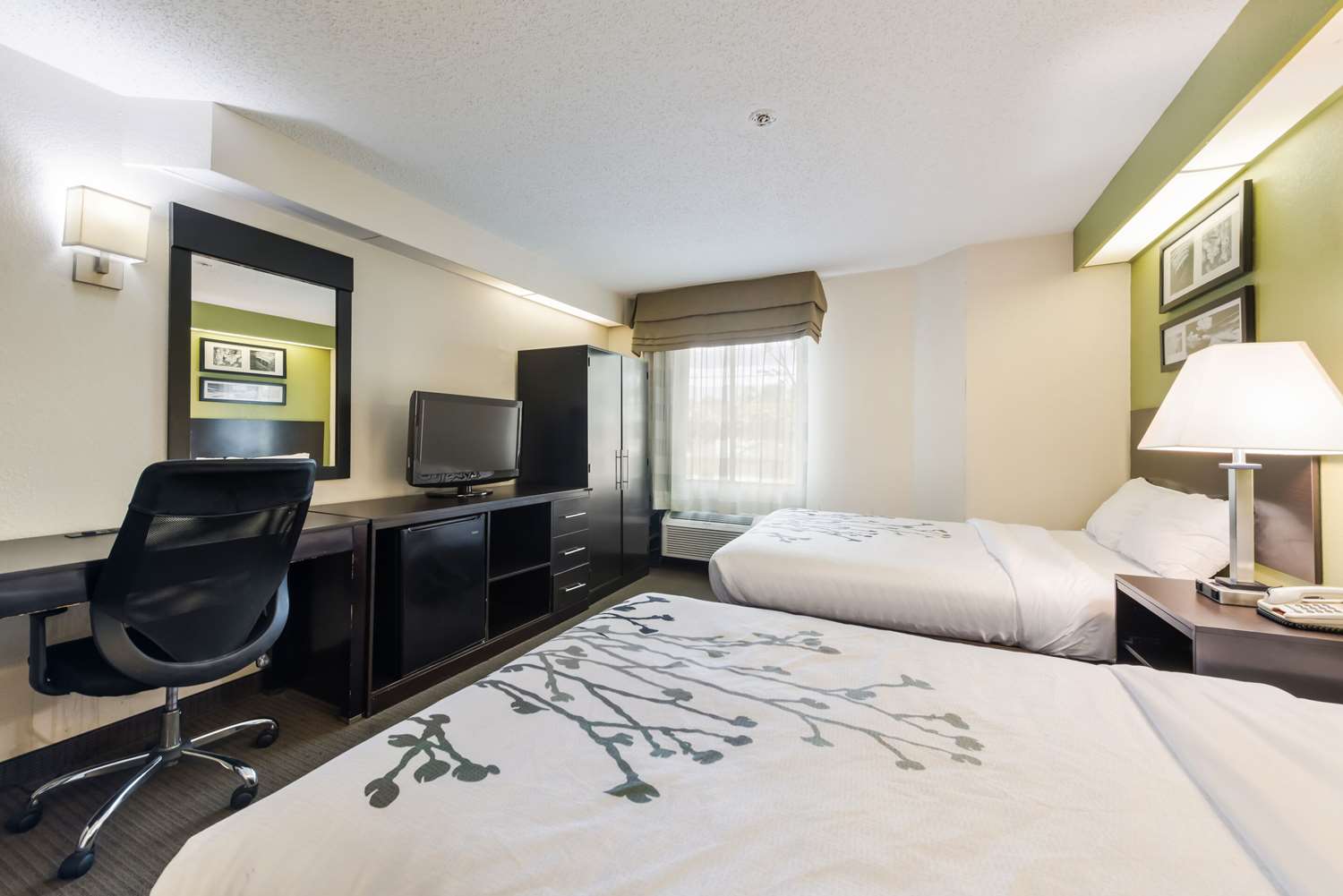 Studio6 Suites - Knoxville, TN - Downtown 17/35