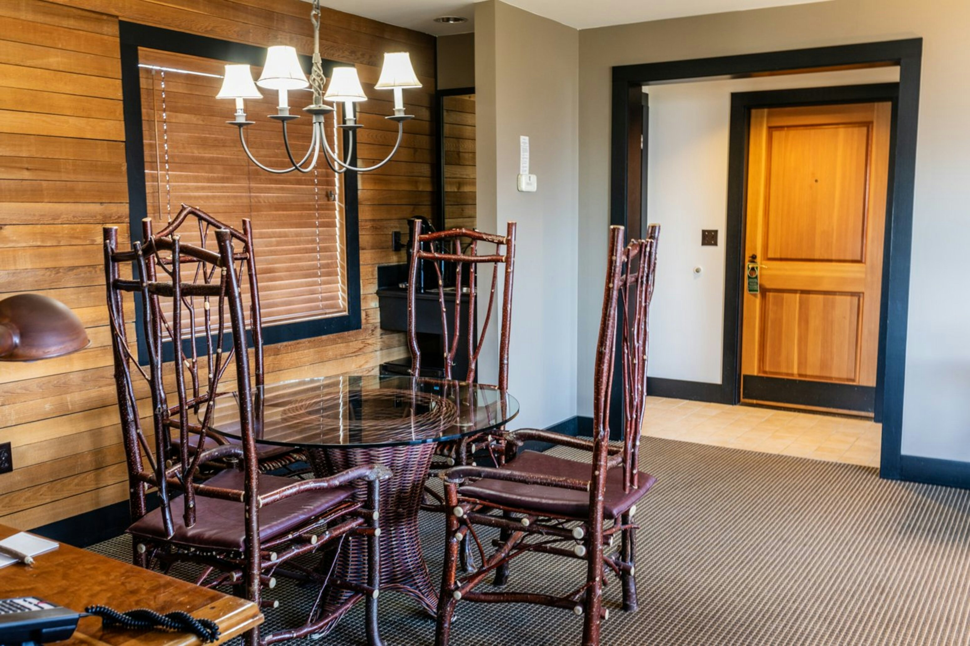 Sun Mountain Lodge 44/82