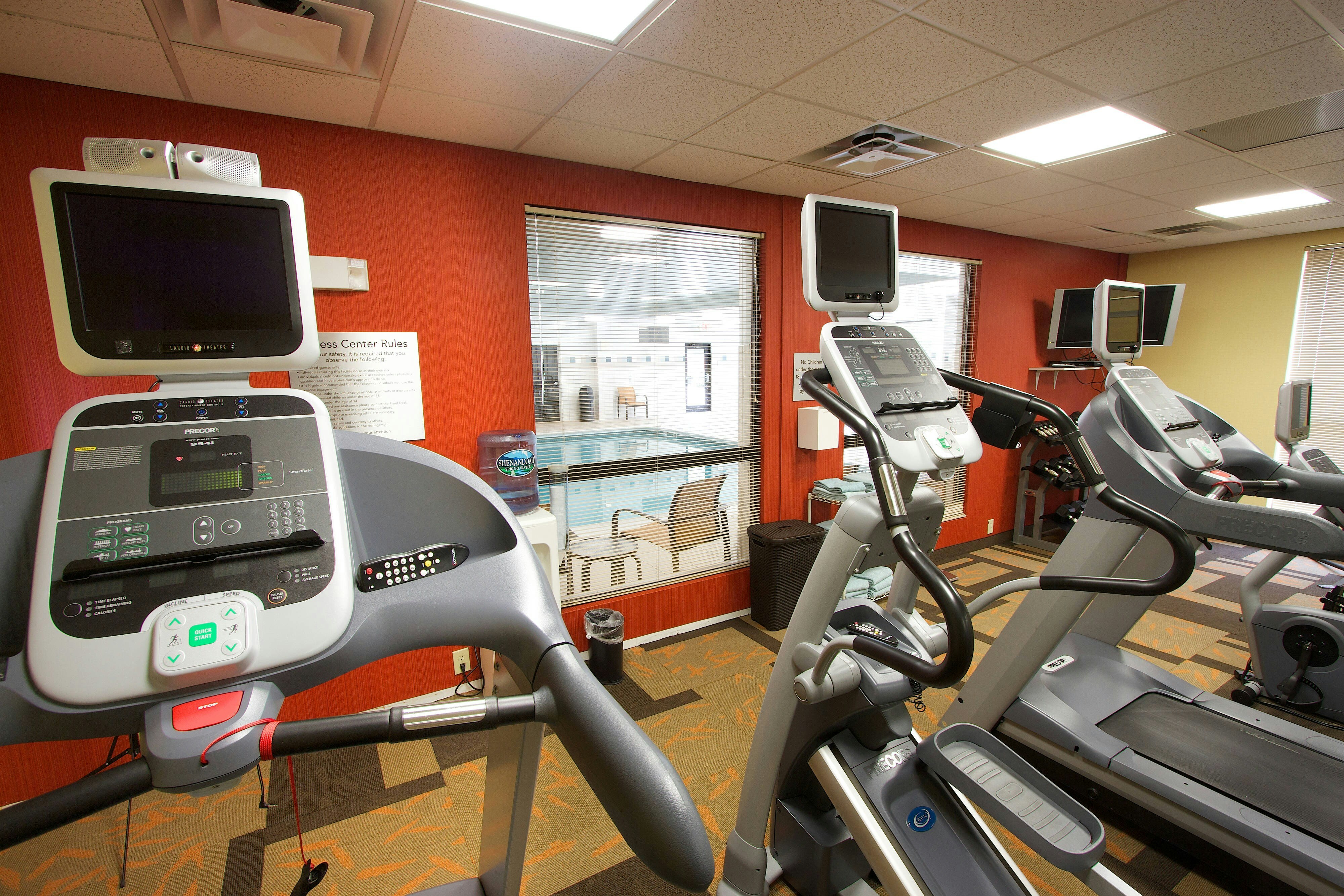 Courtyard By Marriott Blacksburg 16/39