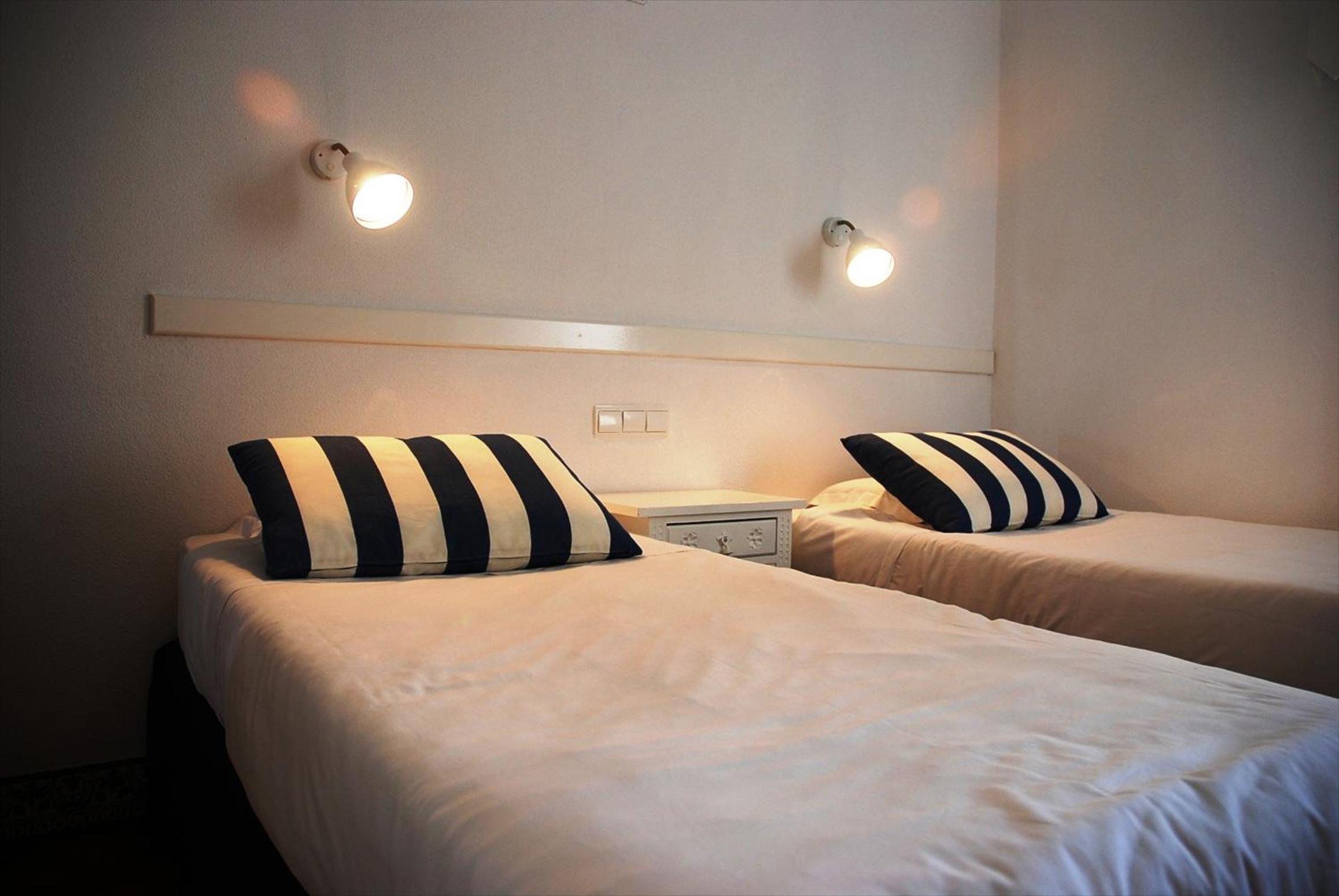 1 BEDROOM, APARTMENT