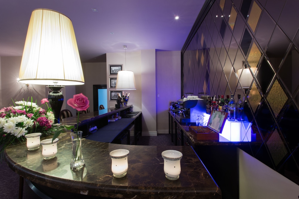 Dumbrava Hotel 30/70
