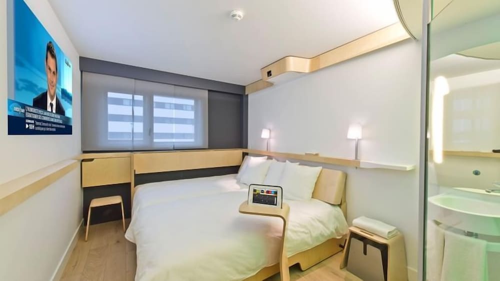 SUPERIOR, DOUBLE BED