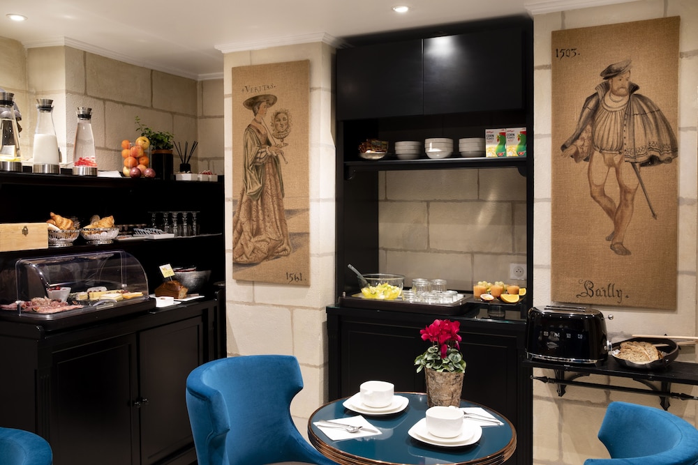 RESIDENCE HENRI IV 45/57